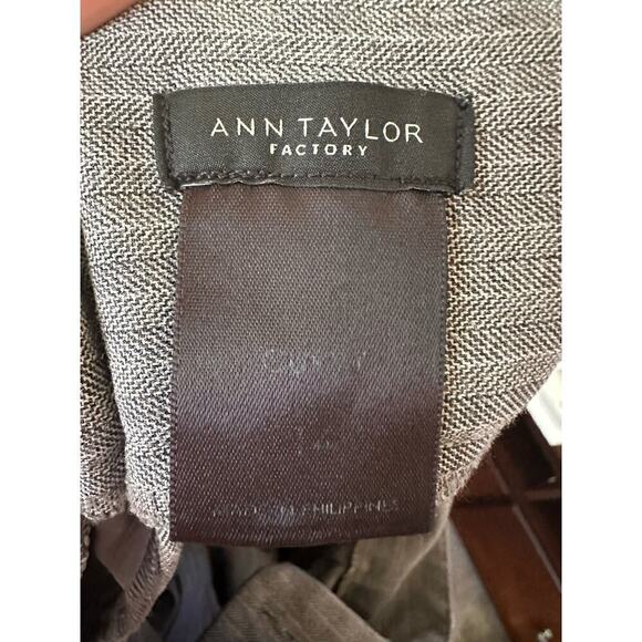 Ann Taylor Factory curvy trouser pants size 14 gray pinstripe - Picture 3 of 6
